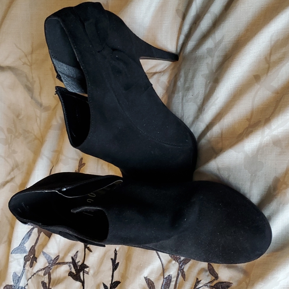 Ankle boots